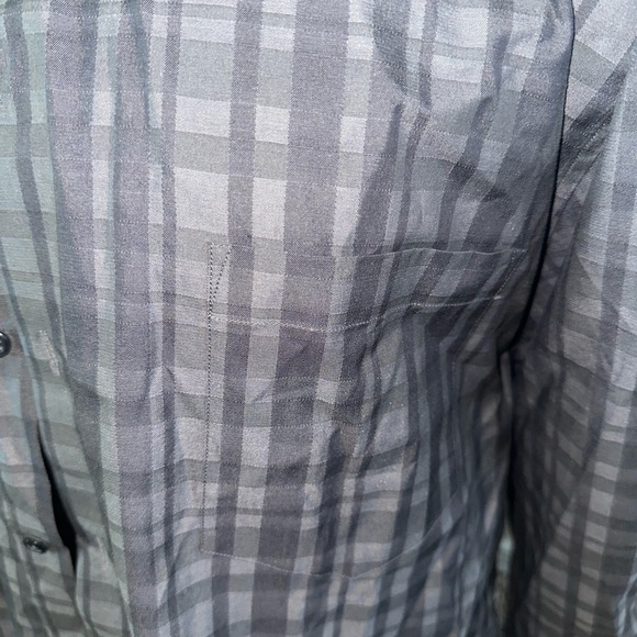Men’s pre own as is Tommy Bahama 2XL XXL button down shirt plaid grey shirt - Picture 4 of 5